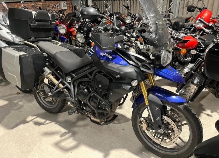 2014 14 TRIUMPH TIGER 800 BLUE ENDURO ADVENTURE TOURER 26k MILES LUGGAGE