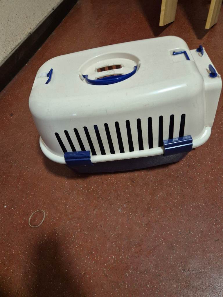 Cat carrier