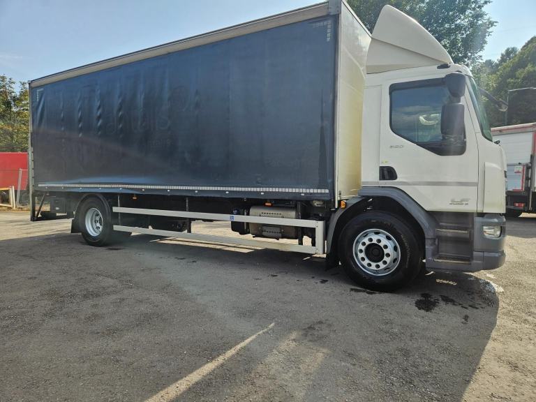  2017 DAF 260 18 ton curtain side/ 1 owner low miles/new mot/UK delivery