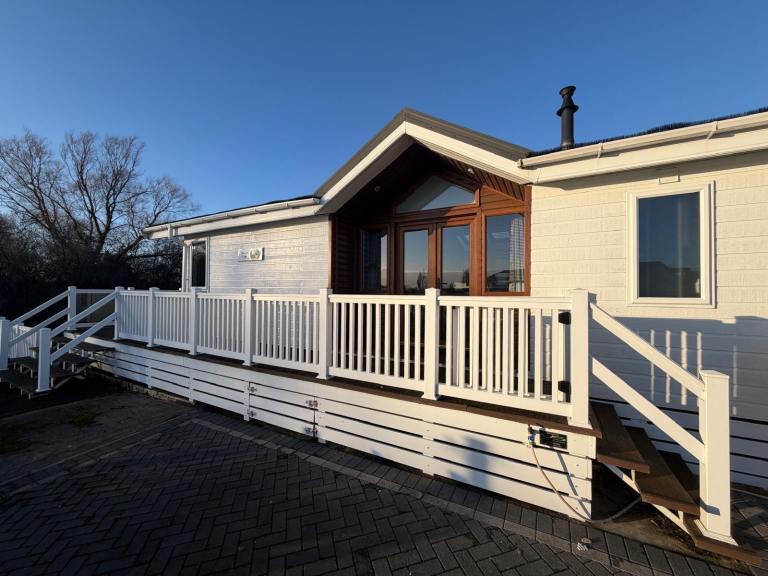 Cheap Used Luxury Static Caravan Lodge Sussex
