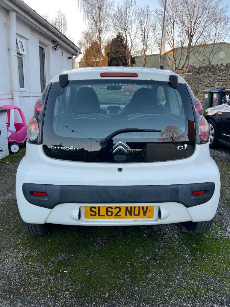 LOW MILES 2013 CITROEN C1 VTR 1.0 VTi *FULL MOT & SERVICE* same as aygo 107 108