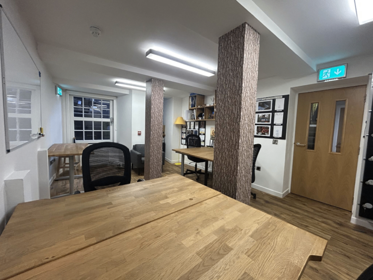 5-6 Desk Office to Rent in Edinburgh - Dublin Street