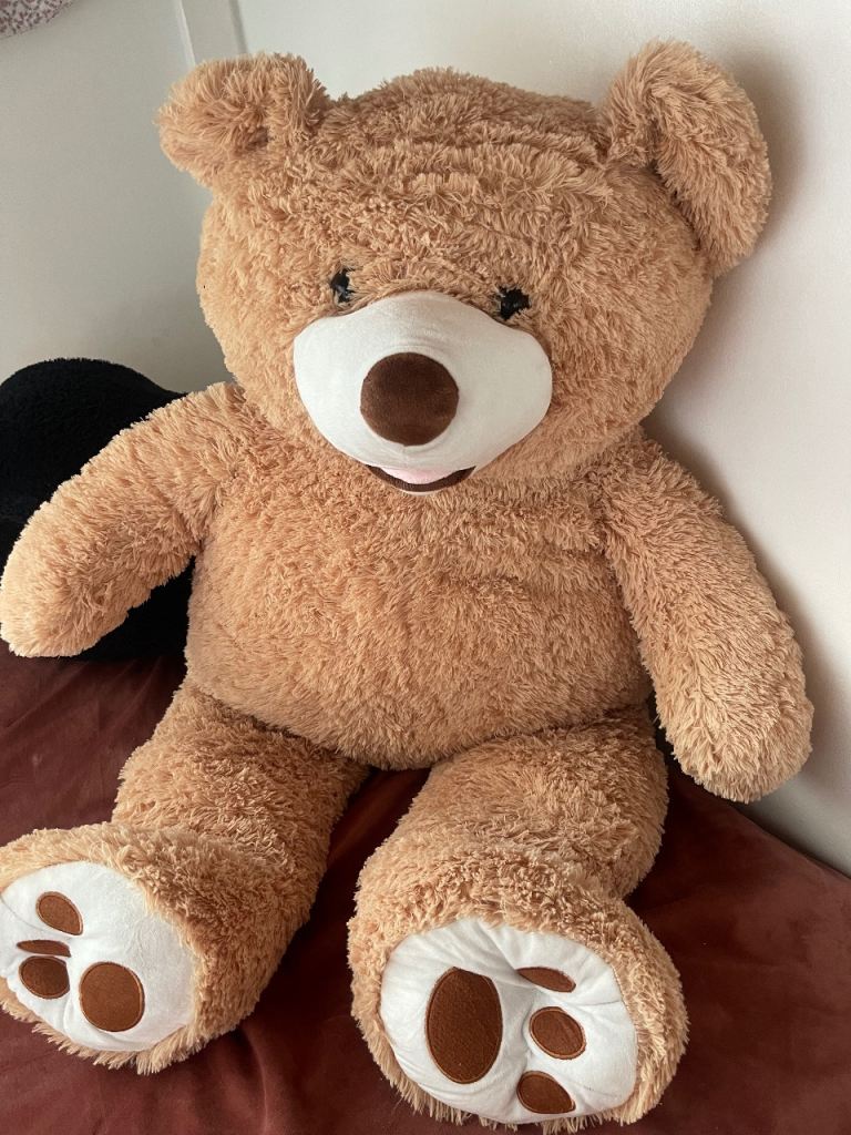 IKASA Giant Teddy Bear – Large Brown Plush Toy
