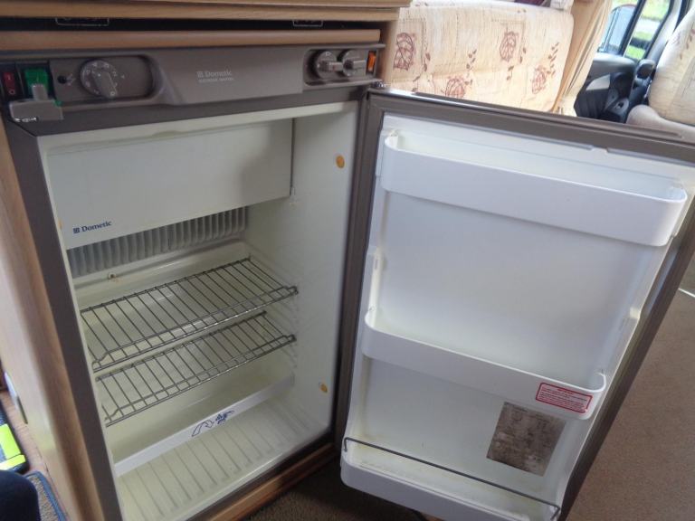 Auto-Sleepers Nuevo 2 Berth Peugeot Boxer DIESEL MANUAL 2004