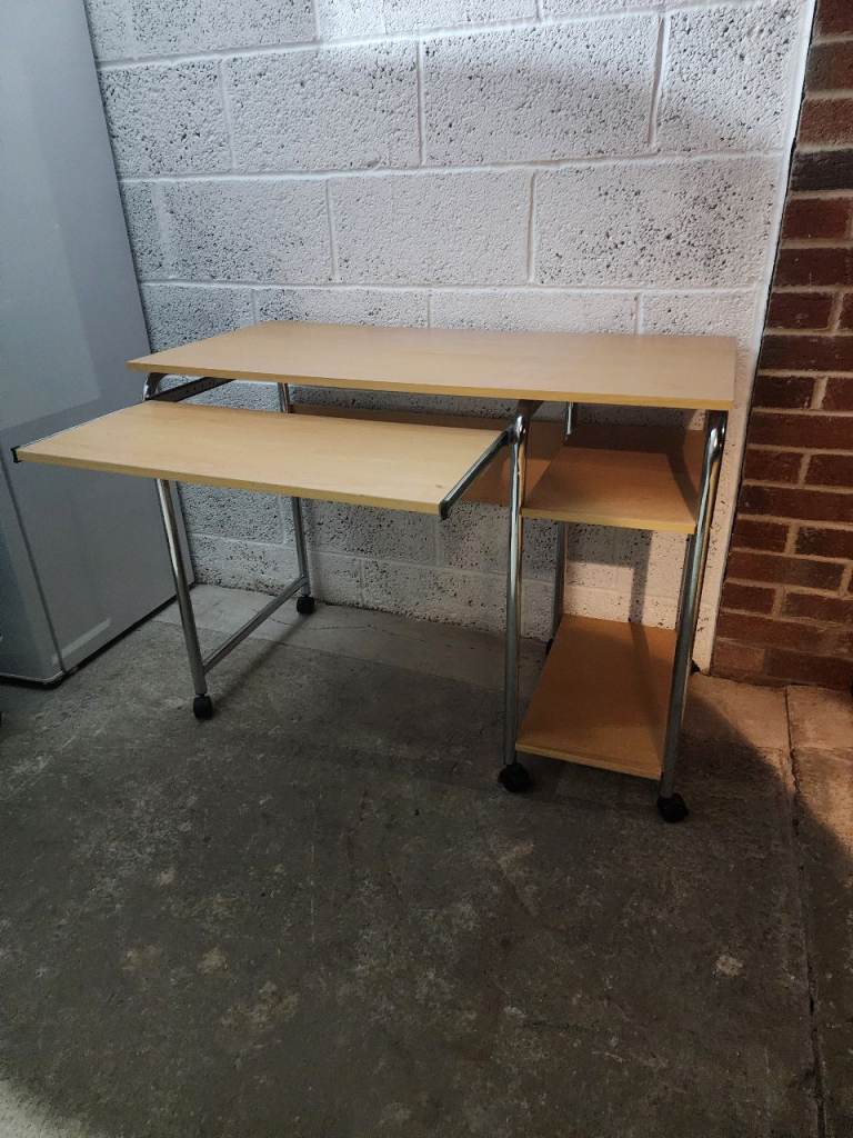 Desk on Wheels with pull out keyboard shelf
