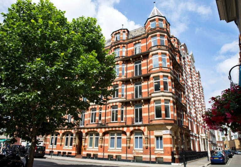 *Victoria* Private Serviced Offices: Units from 3 to 100 desks for rent SW1