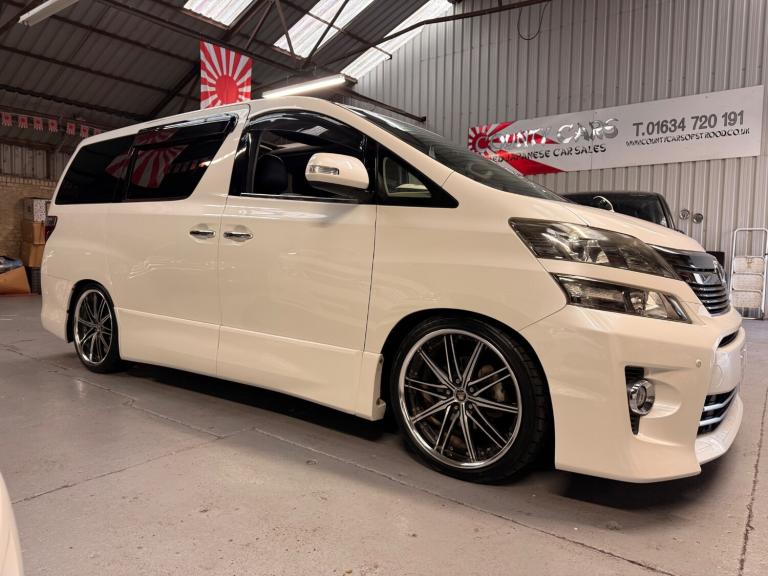 Toyota Vellfire 2.4 Platinum Edition, 37,000 Miles, Twin Sunroofs, 20Inch Alloys