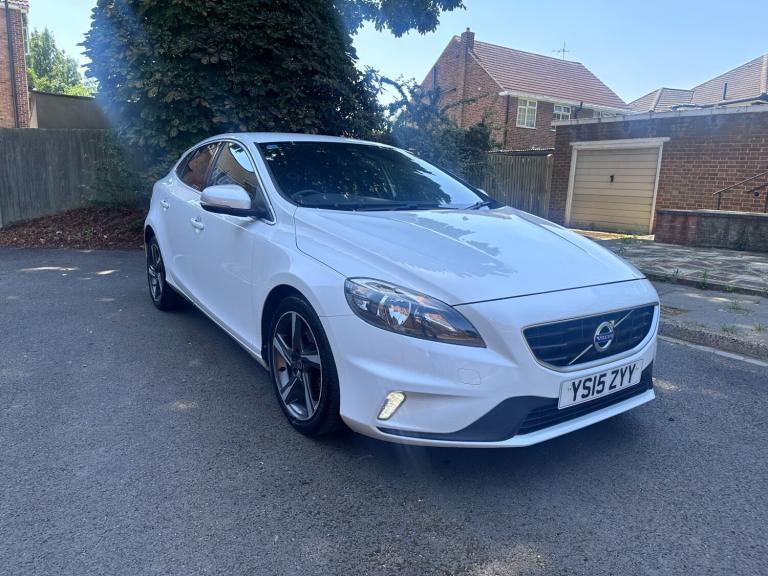 2015 Volvo V40 T2 [122] R DESIGN [LEATHER] 5dr HATCHBACK Petrol Manual