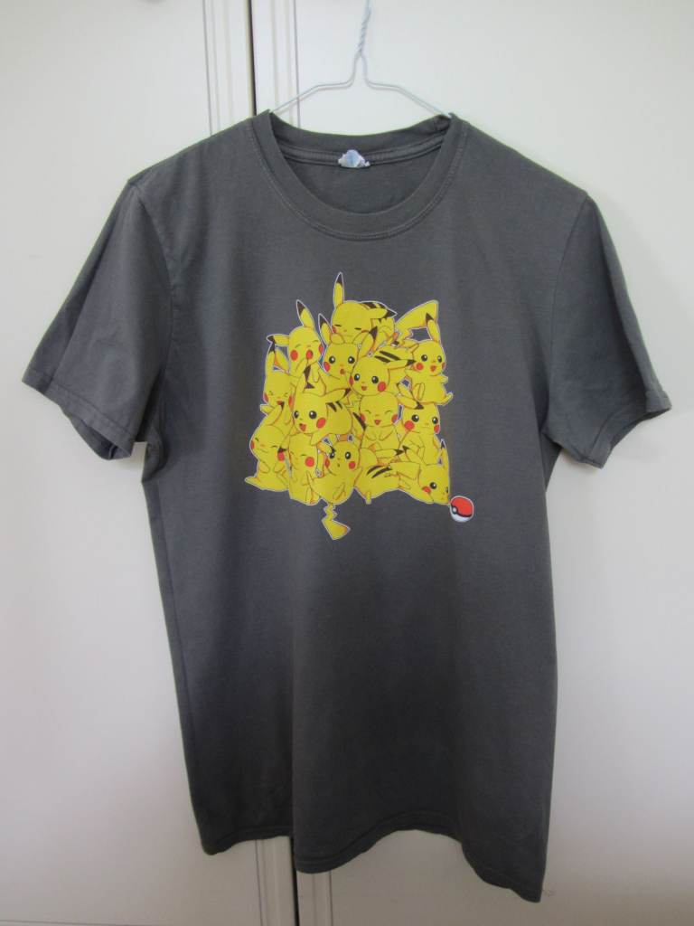 Men's Medium T-shirts (Pokémon, The IT Crowd, etc.)