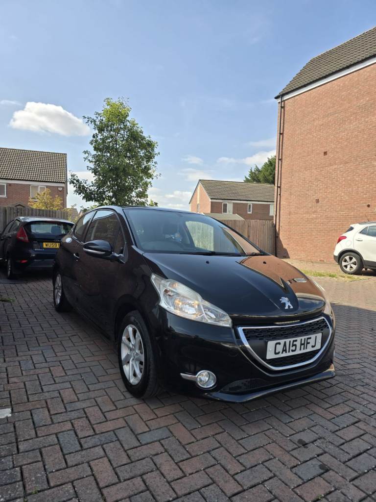 Peugeot, 208, Hatchback, 2015, Manual, 999 (cc), 3 doors