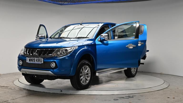 2019 Mitsubishi L200 2.4 DI-D DC Barbarian 4WD Euro 6 4dr PICK UP Diesel Manual