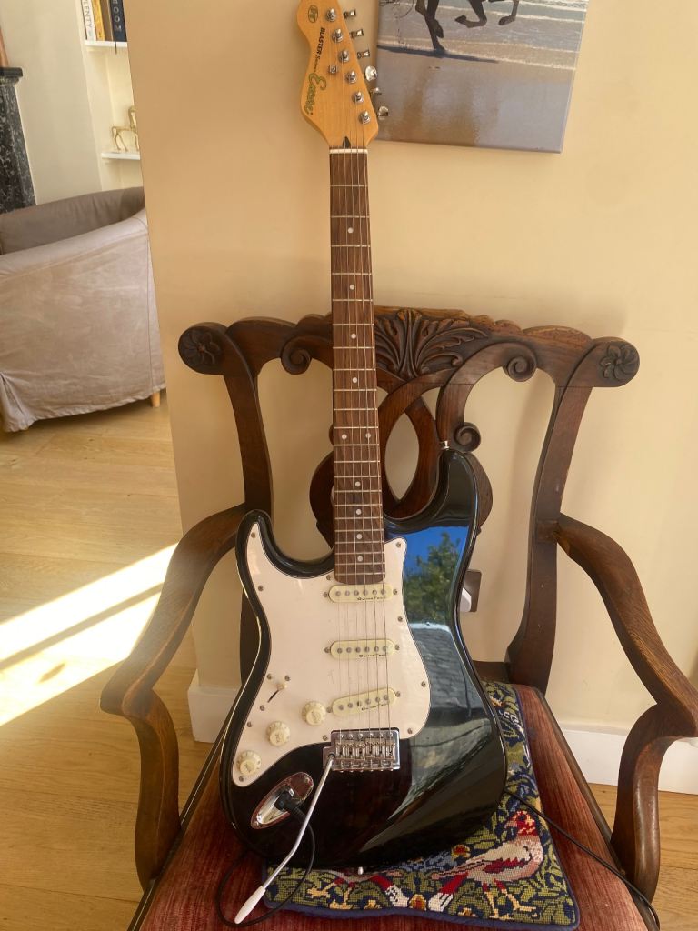 Left handed Electric Guitar and Amp