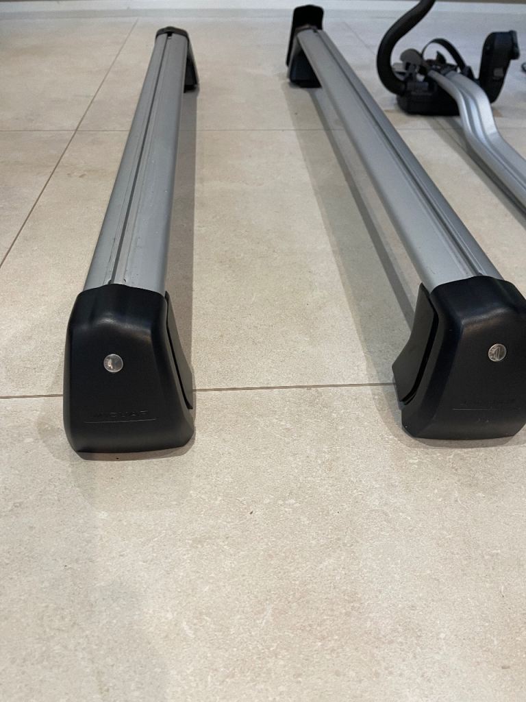 Jaguar F-Pace roof bars x 2