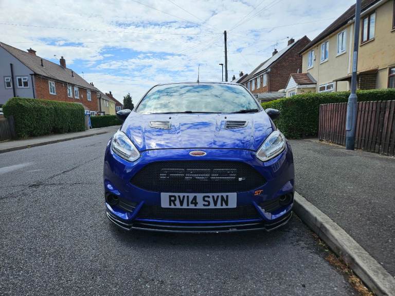 Ford Fiesta ST2 in Spirit Blue 