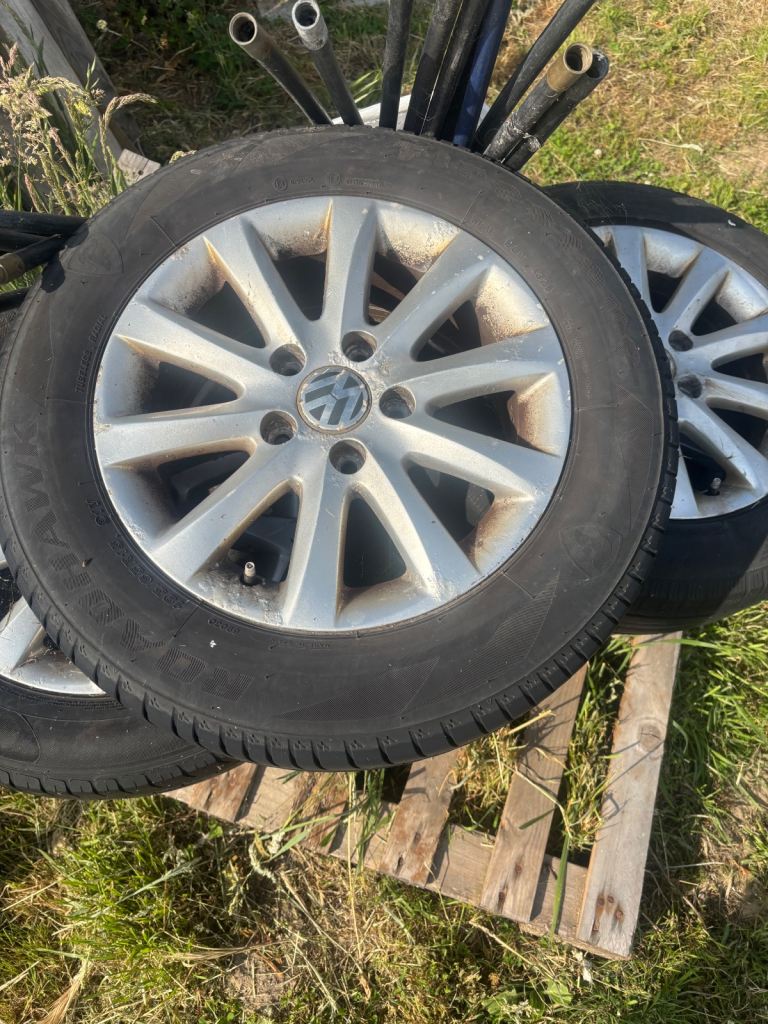 VW Golf Alloys 