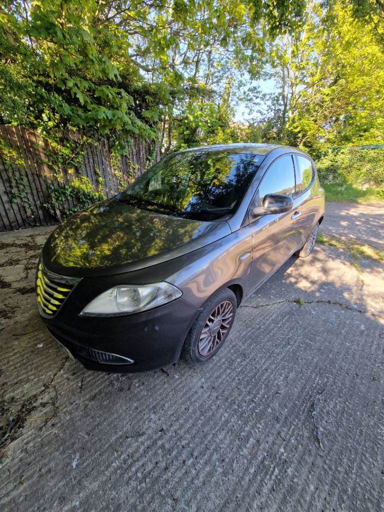 Chrysler, YPSILON, Hatchback, 2012, Semi-Auto, 875 (cc), 5 doors