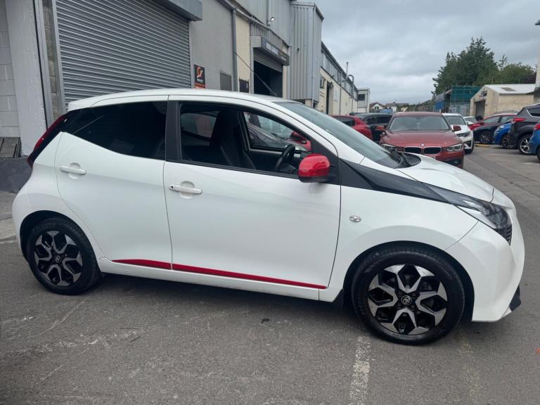  Toyota AYGO 1.0 VVT-i x-trend Funroof x-shift Euro 6 5dr Petrol Automatic