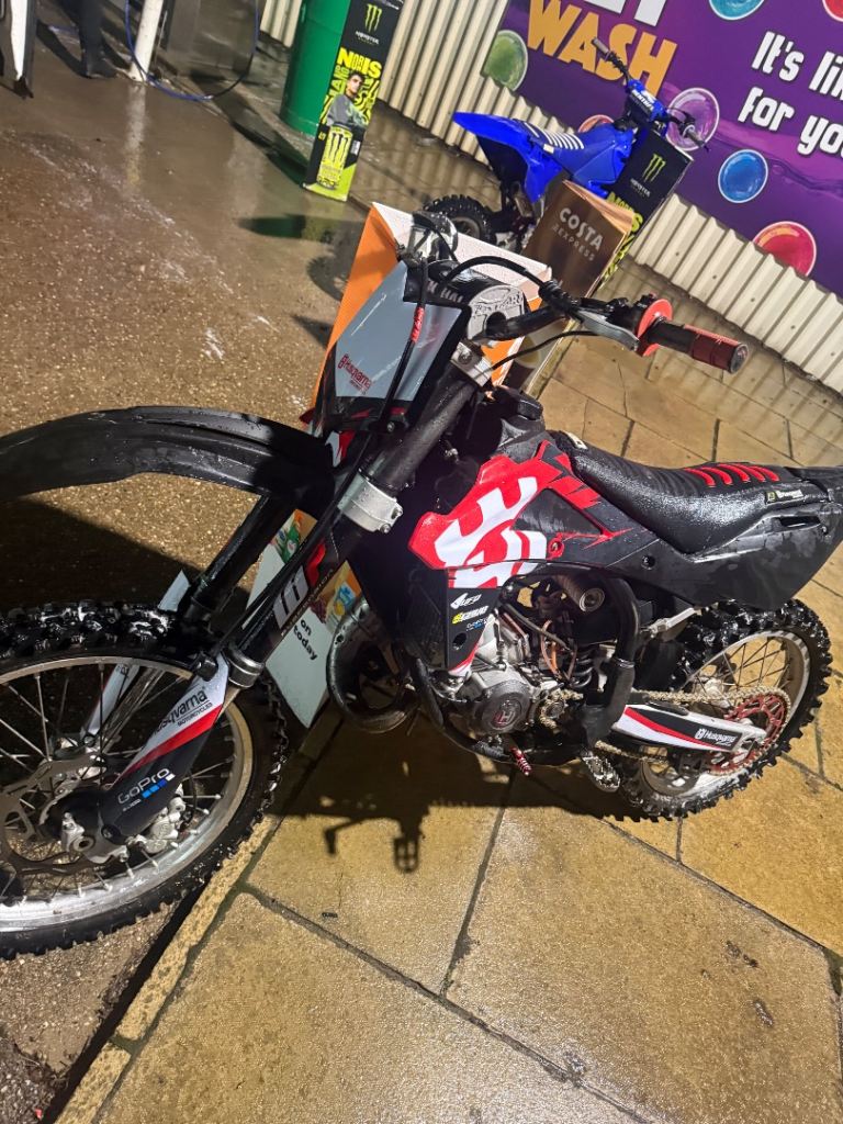 Husqvarna cr 125 2013 (yz yzf cr crf ktm kx kxf)