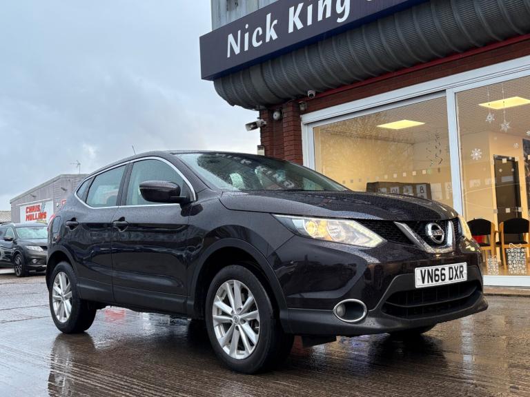 image for 2016 Nissan Qashqai 1.5 dCi Acenta 5dr ++ TECK PACK / NAV / 20 TAX / 74 MPG + HATCHBACK Diesel Ma...