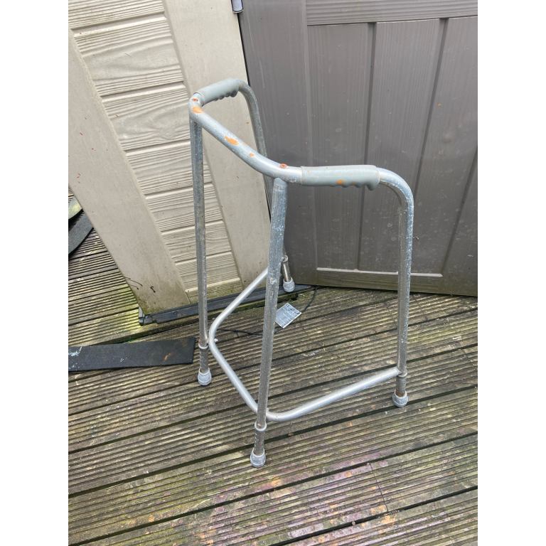 Zimmer frame 