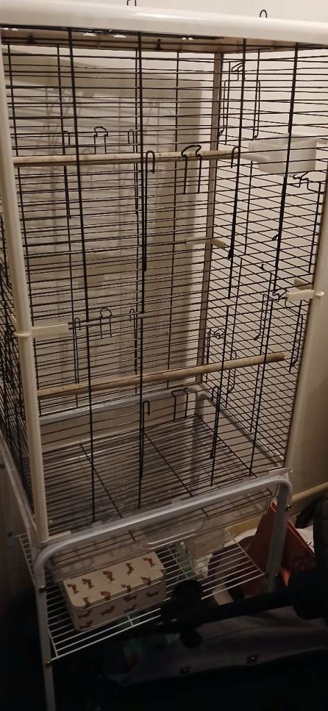 Long Birds Cage on wheels