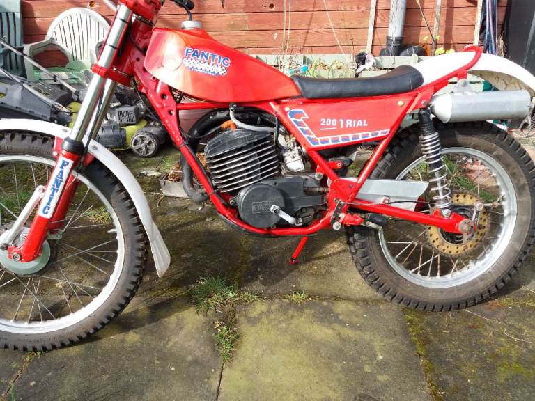 fantic 200 trials bike