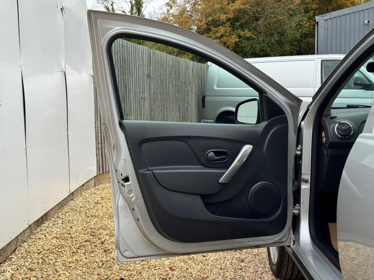 2016 Dacia Sandero Stepway 0.9 TCe Laureate Euro 6 (s/s) 5dr HATCHBACK Petrol Manual