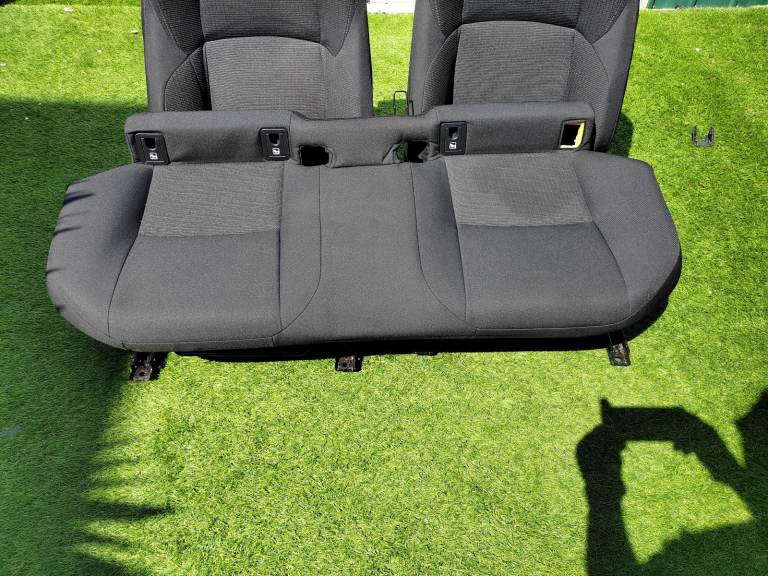 TOYOTA C-HR DYNAMIC SEATS SET FRONT AND REAR 68 PLATE. FIT 2016 - 2023