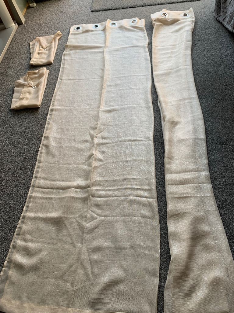 Pair of voile curtains 