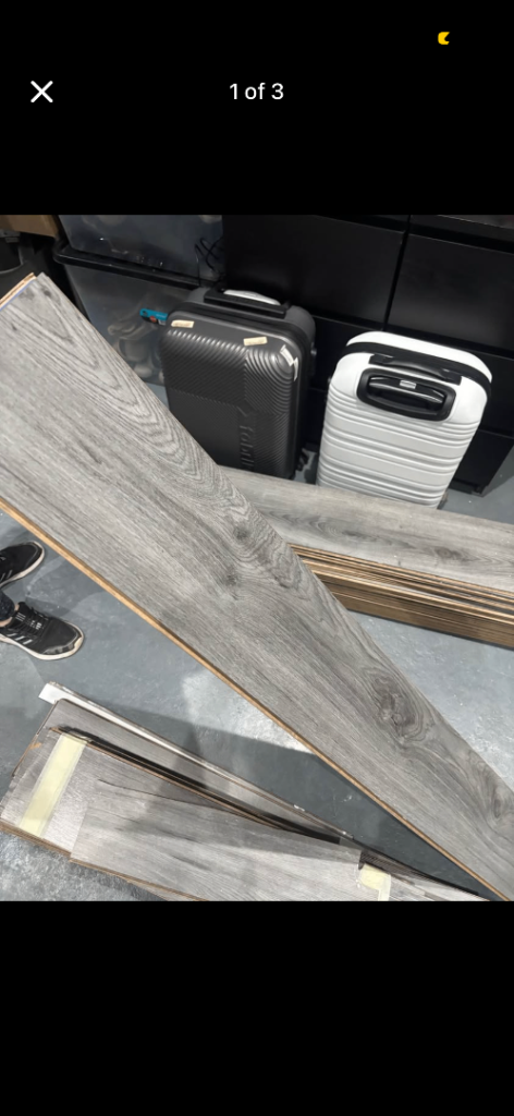 Grey oak click laminate flooring