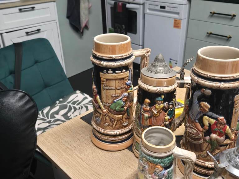 Collection of German Beer Steins – Various Sizes, Good Condition