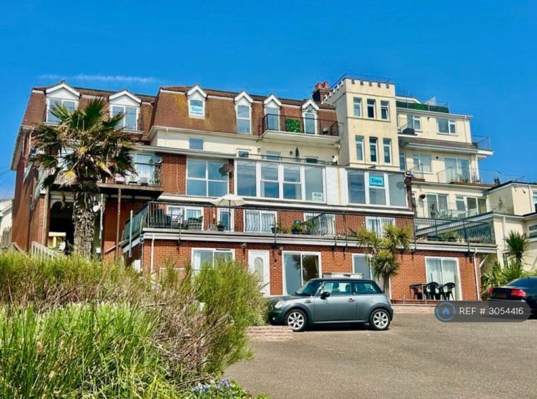 2 bedroom flat in Sunhill Apts, Paignton, TQ4 (2 bed) (#3054416)