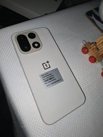 OnePlus 15 Sand Storm 256GB Unlocked | in East End, Glasgow | Gumtree