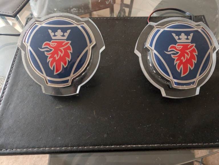 LED Scania badge