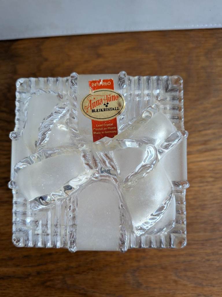 Crystal trinket box 