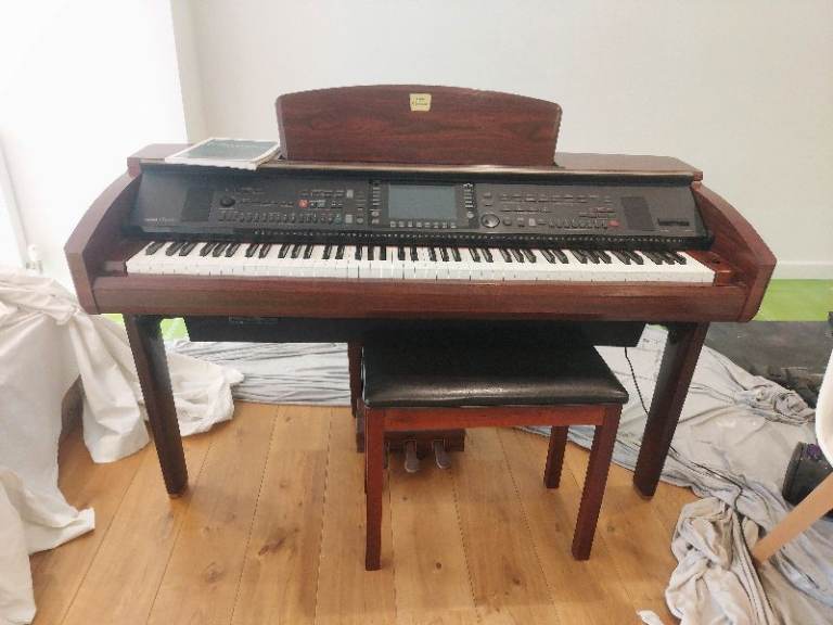 Yamah Clavinova CVP307 Electric Piano