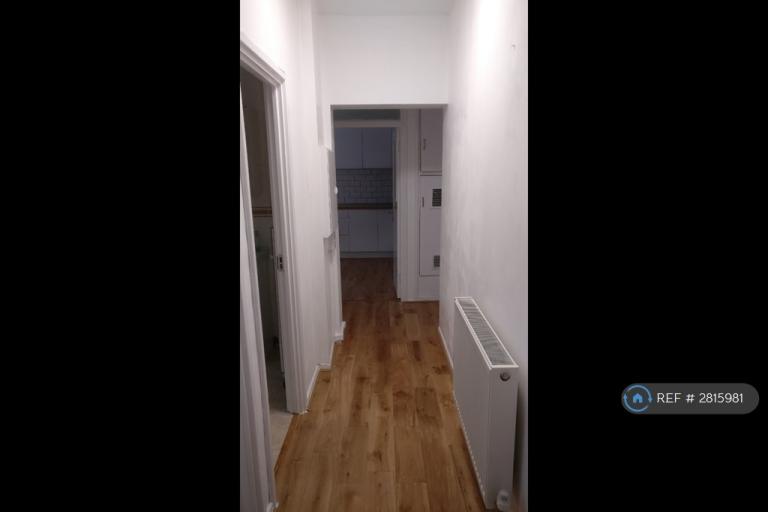 1 bedroom in Laleham House, London, E2 (#2815981)