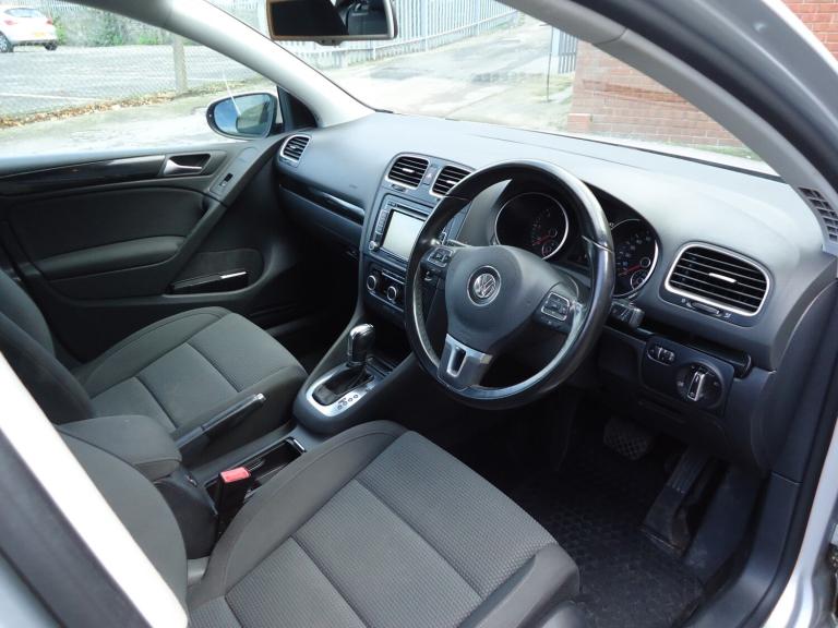 VOLKSWAGEN GOLF 1.6 TDI Match Silver Auto Diesel 2012