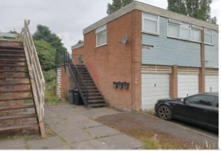 1 Bedroom Trafalgar Court Flat for Rent