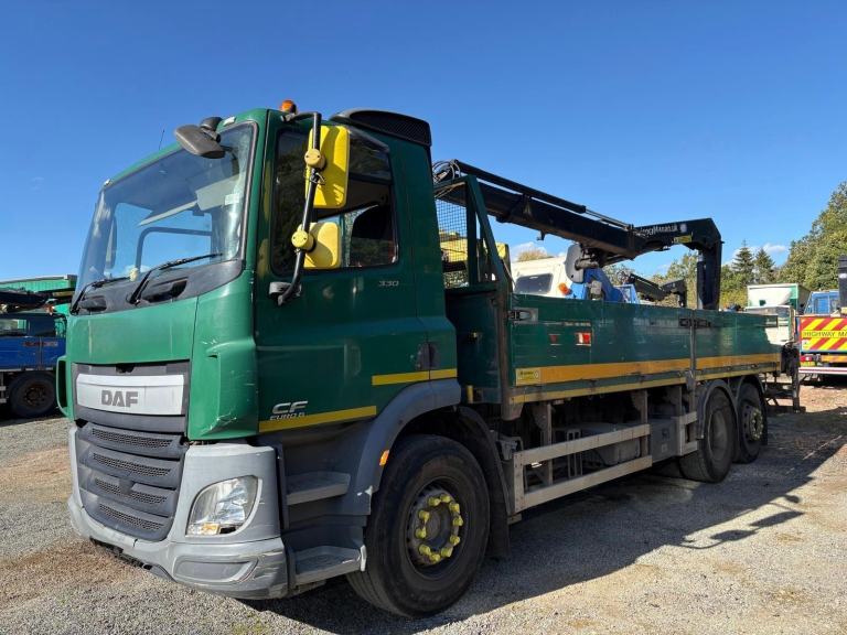 2015 DAF CF 75.330 26T DROPSIDE WITH HMF 1430 CRANE