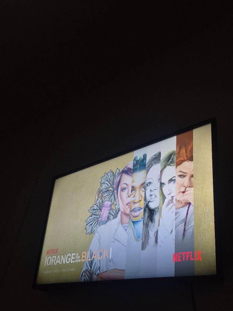 42 inch tv black