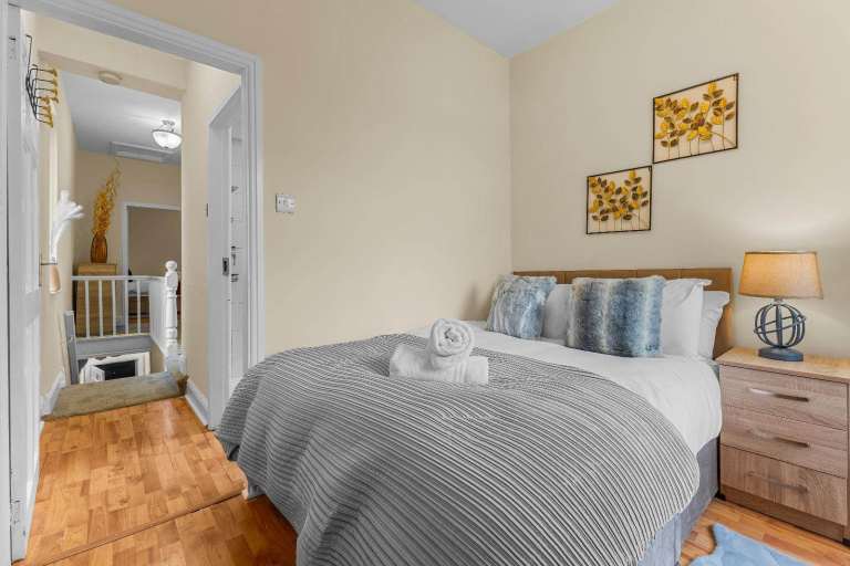 4 Bed House Manchester M11 Near Belle Vue Station | COMPANY LET ALLOWED