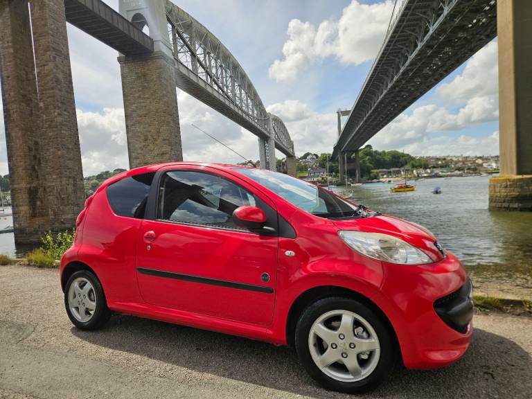 Peugeot 107 Hatchback Envy 2011 1.0ltr Rare Scarlett Red (Long Mot,Low Miles,£20 Tax,Ideal 1st Car)