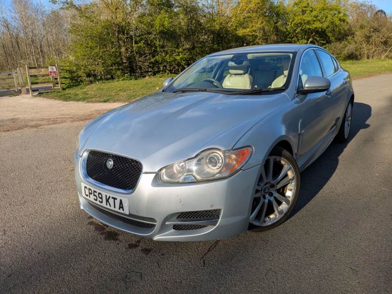 Jaguar XF S Portfolio (2010) in Silver- 3.0L Diesel