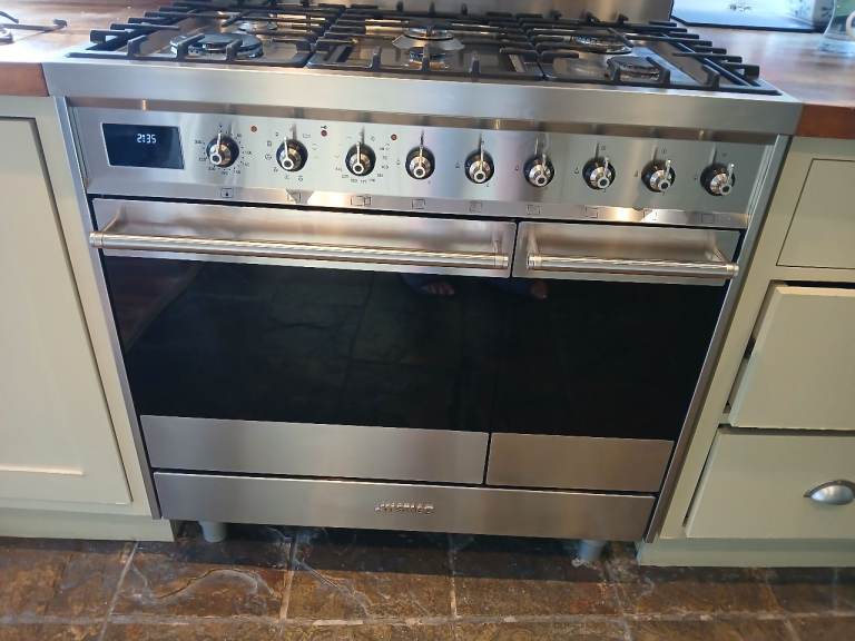 Smeg range oven