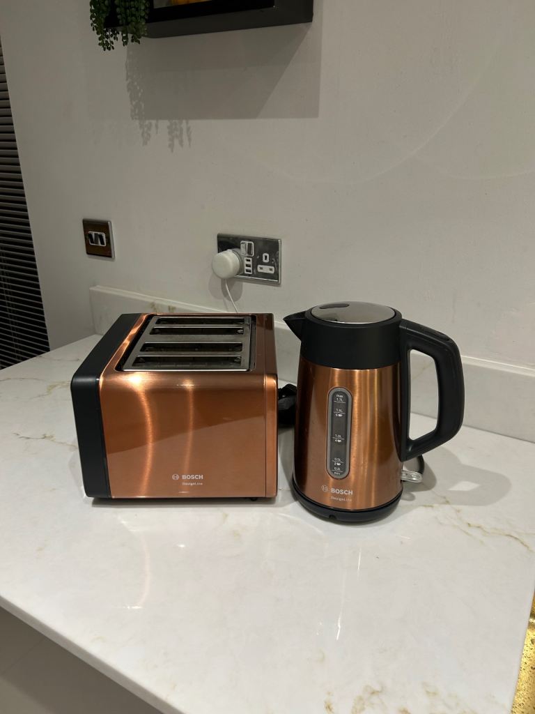Bosch Kettle and Toaster Set - Copper, Good Condition
