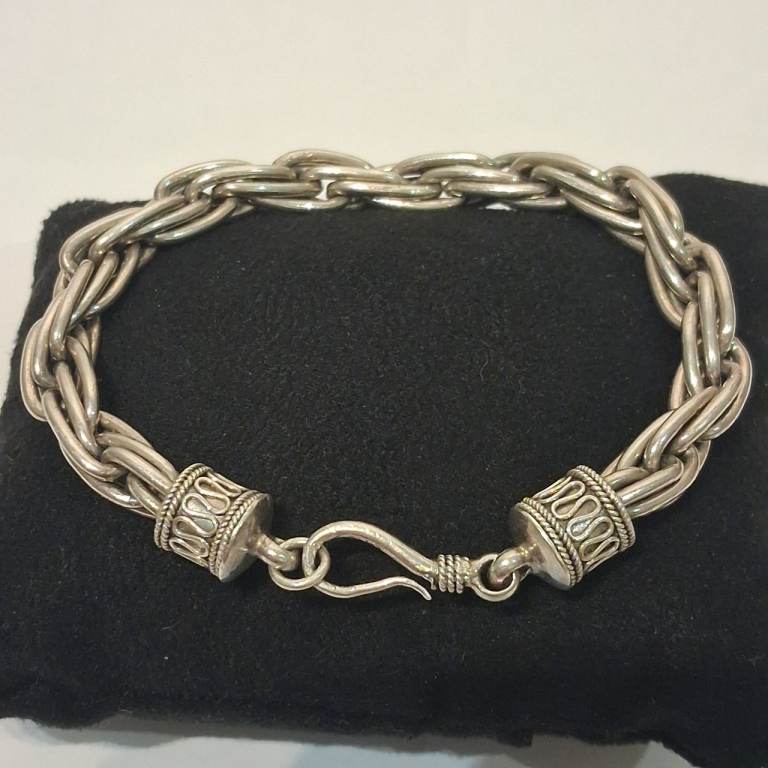Solid Sterling Silver Bracelet with Classic Lock Stamped 925,Weight-30,43 Grams, Length-18,5 Cm
