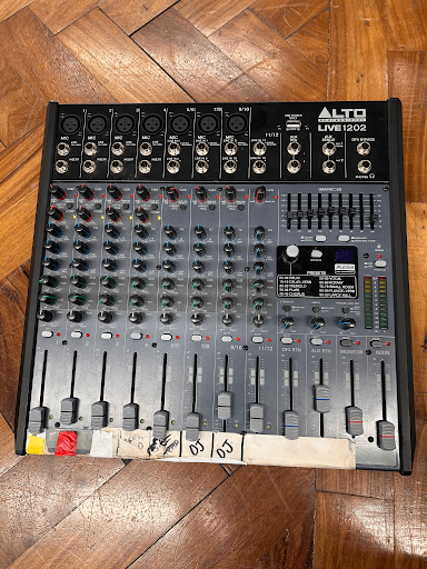 Alto LIVE 1202 Professional Audio Mixer – Good Condition 
