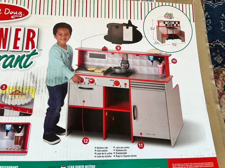 Melissa and Doug star diner restaurant 