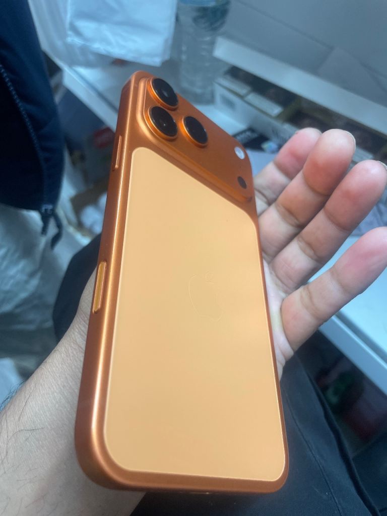Apple iPhone 17 Pro Max 1TB – Orange, As Good As New